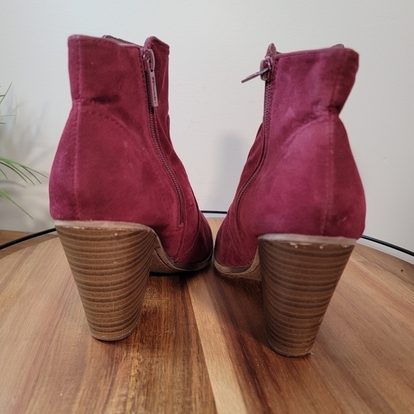 Breckellle's Wine / Maroon Colored Heather Ankle Booties vegan Size 8.5 - Picture 9 of 16